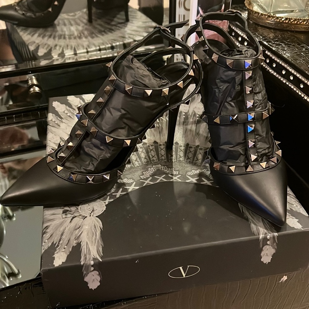 Valentino Nior Rockstud Ankle Strap Pump